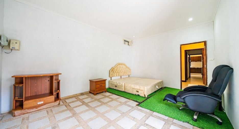 Haus zum Kauf mit 4 Zimmer in Bang Lamung, Chonburi