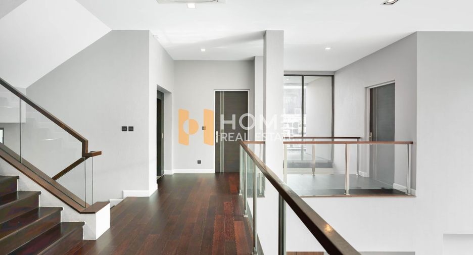 For sale 5 bedrooms house in Lak Si, Bangkok