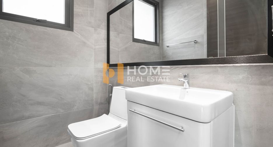 For sale 5 bedrooms house in Lak Si, Bangkok
