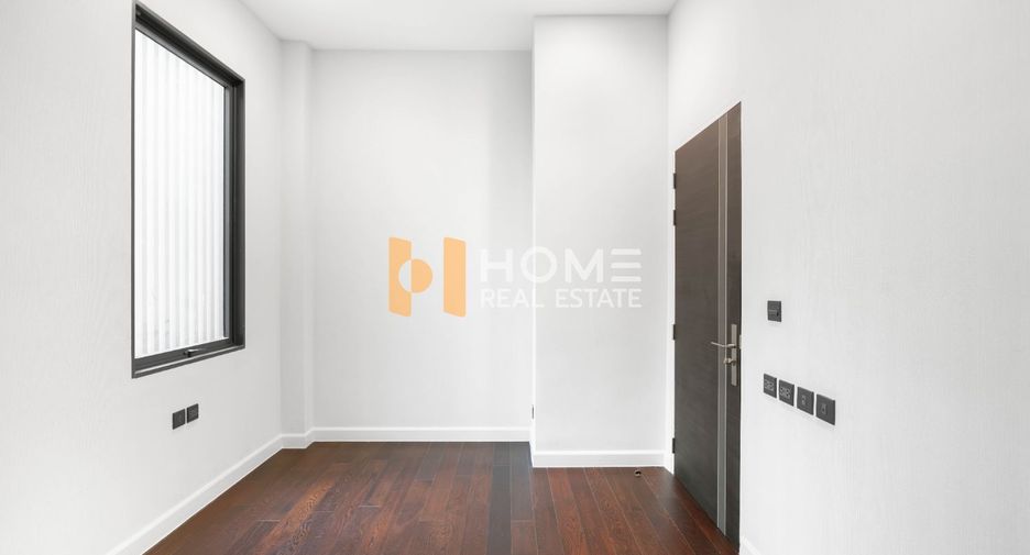 For sale 5 bedrooms house in Lak Si, Bangkok