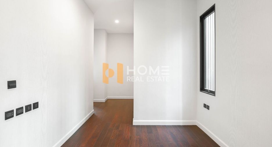 For sale 5 bedrooms house in Lak Si, Bangkok