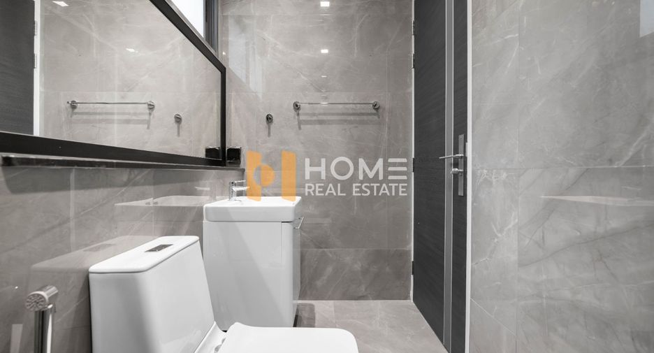 For sale 5 bedrooms house in Lak Si, Bangkok
