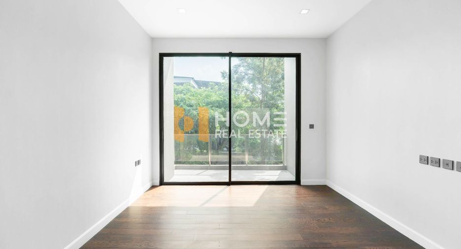 For sale 5 bedrooms house in Lak Si, Bangkok