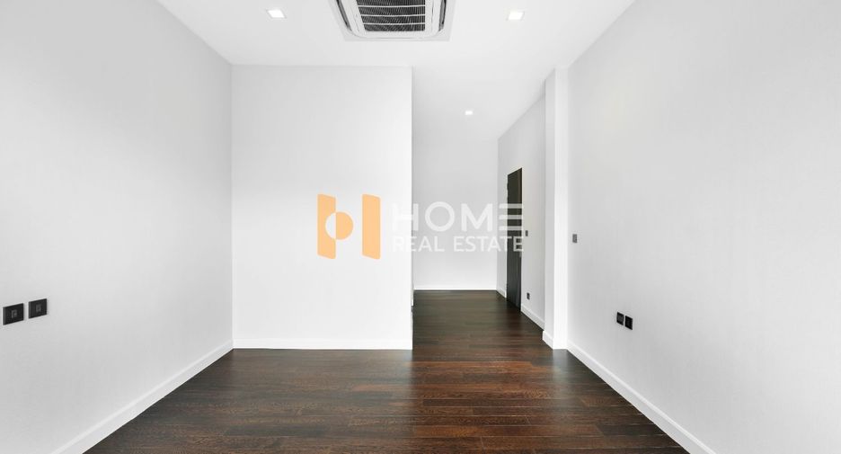 For sale 5 bedrooms house in Lak Si, Bangkok