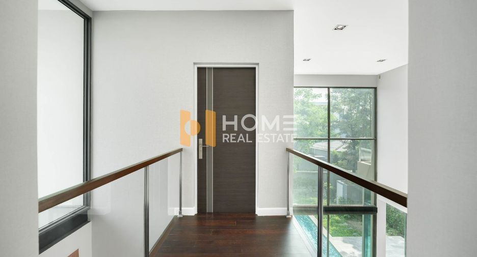 For sale 5 bedrooms house in Lak Si, Bangkok