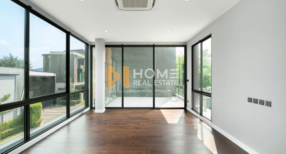 For sale 5 bedrooms house in Lak Si, Bangkok