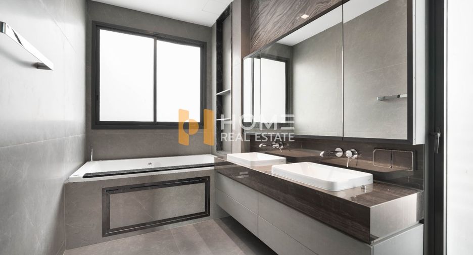 For sale 5 bedrooms house in Lak Si, Bangkok