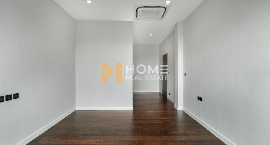 For sale 5 bedrooms house in Lak Si, Bangkok