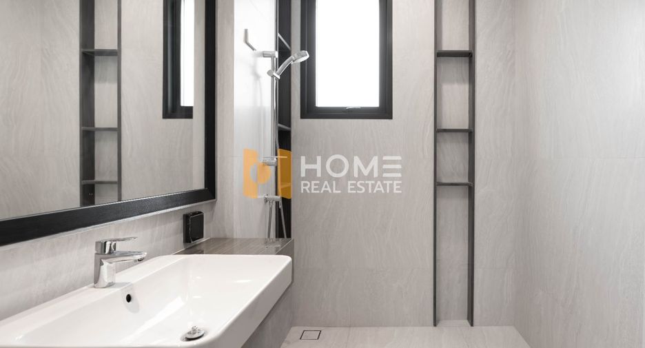 For sale 5 bedrooms house in Lak Si, Bangkok
