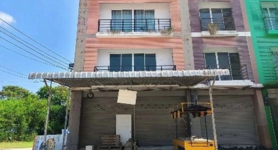 Local comercial en venta de 1 habitaciones en Tha Tako, Nakhon Sawan
