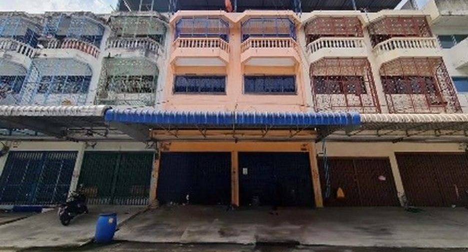 For sale 1 bed retail Space in Bang Khun Thian, Bangkok