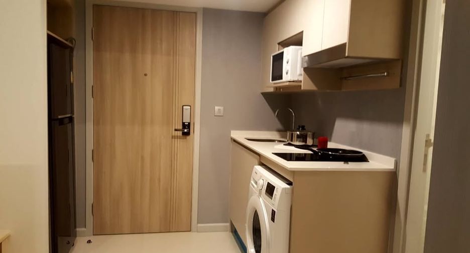 Condo en alquiler de 1 habitaciones en Sathon, Bangkok