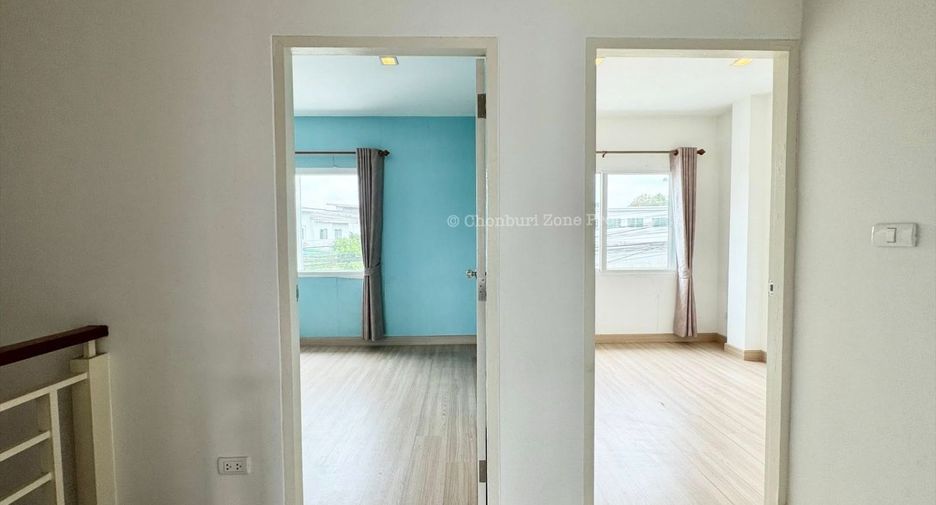 Haus zum Kauf mit 3 Zimmer in Si Racha, Chonburi