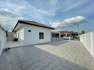 Casa en venta de 3 habitaciones en Ban Khai, Rayong