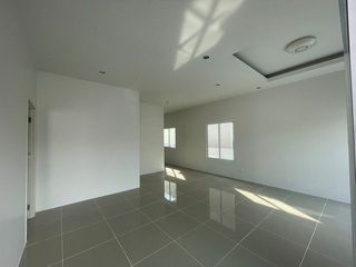 Casa en venta de 3 habitaciones en Ban Khai, Rayong