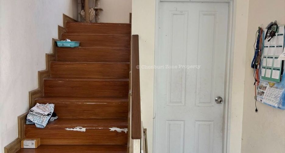 For sale 4 bedrooms house in Si Racha, Chonburi