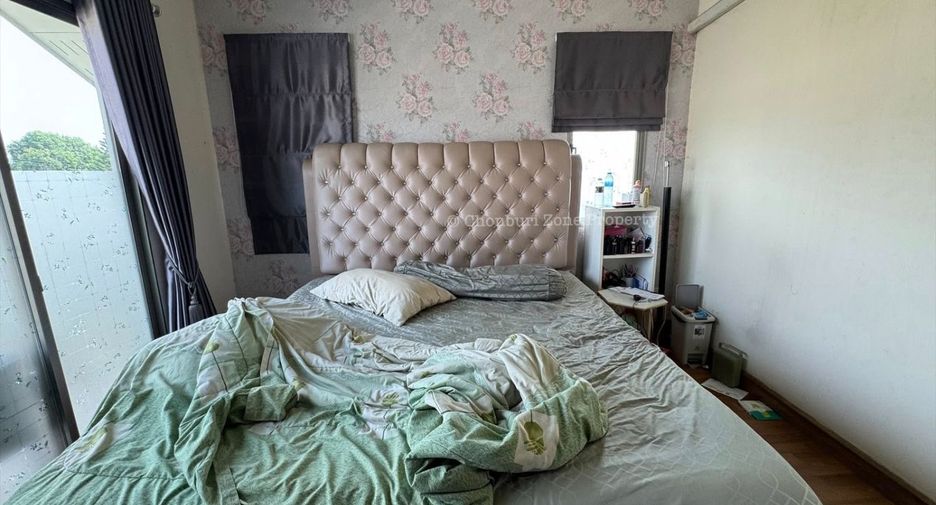 For sale 4 bedrooms house in Si Racha, Chonburi