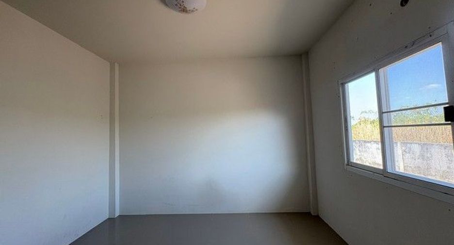 Casa en venta de 2 habitaciones en Ban Khai, Rayong