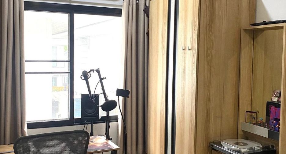 For rent 4 bedrooms house in Si Racha, Chonburi