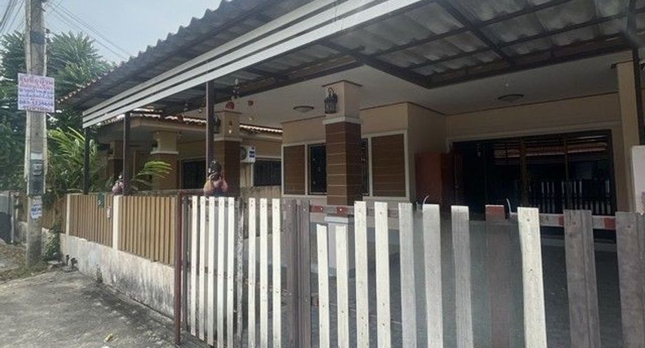 À vendre 2 chambres maison de ville à Ban Khai, Rayong