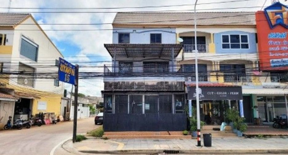 Gewerbefläche zum Kauf mit 1 Zimmer in Ban Bueng, Chonburi