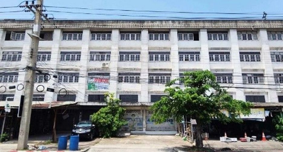 Gewerbefläche zum Kauf mit 1 Zimmer in Thanyaburi, Pathum Thani