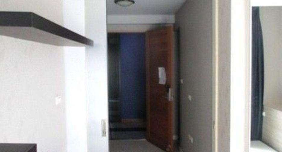 For sale 1 bed condo in Huai Khwang, Bangkok