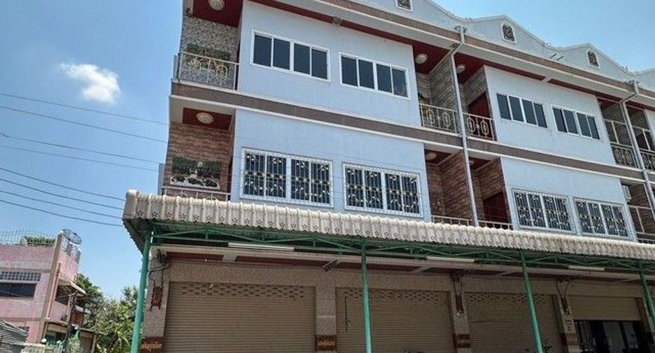 For sale 3 bedrooms retail Space in Nong Bua Daeng, Chaiyaphum