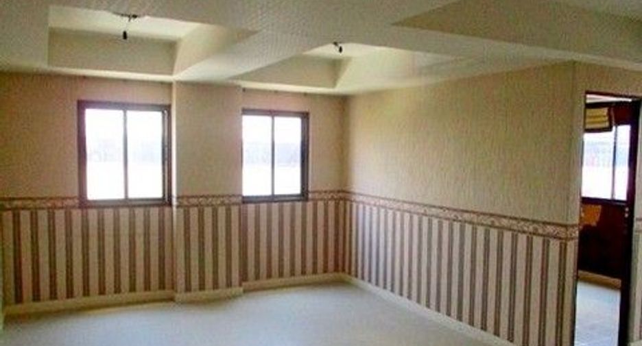 For sale 1 bed condo in Bang Phlat, Bangkok