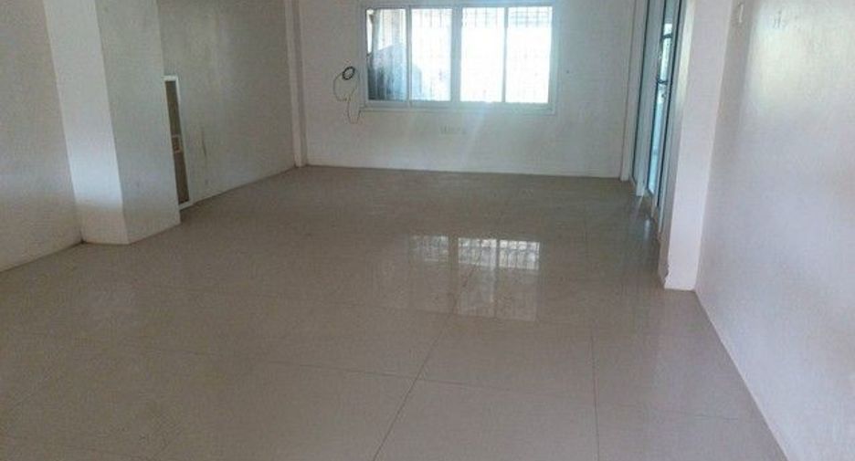 For sale 3 bedrooms house in Nong Bua Daeng, Chaiyaphum