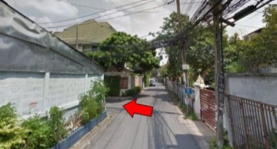 For sale 1 bed condo in Wang Thonglang, Bangkok
