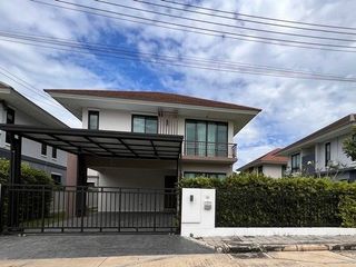 Casa en alquiler de 3 habitaciones en Thanyaburi, Pathum Thani