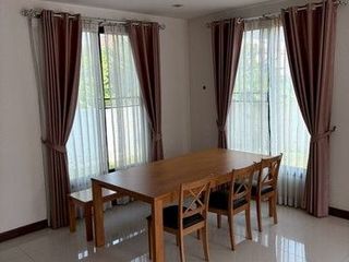 Casa en alquiler de 3 habitaciones en Thanyaburi, Pathum Thani