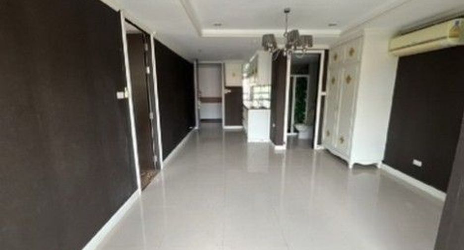 À vendre 1 chambre condo à Lat Phrao, Bangkok