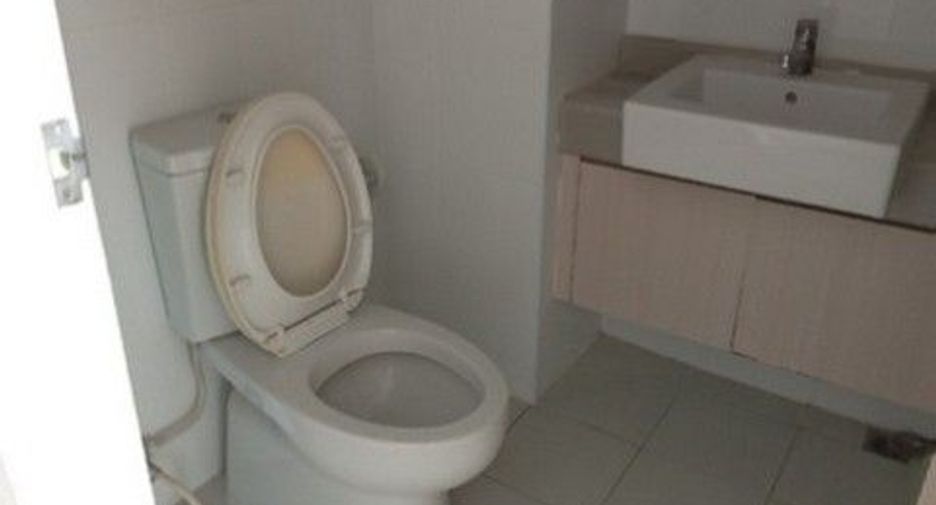 For sale 1 bed condo in Thon Buri, Bangkok