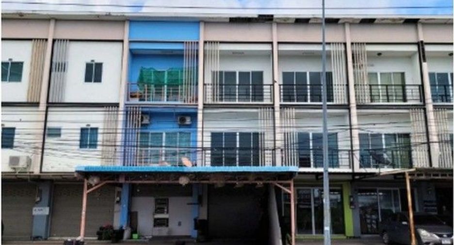 À vendre 1 chambre local commercial à Ban Bueng, Chonburi