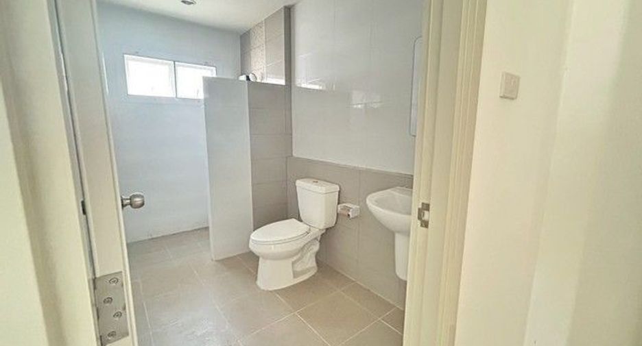 Casa en venta de 3 habitaciones en Chok Chai, Nakhon Ratchasima
