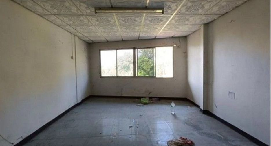 For sale 1 bed retail Space in Nong Muang Khai, Phrae