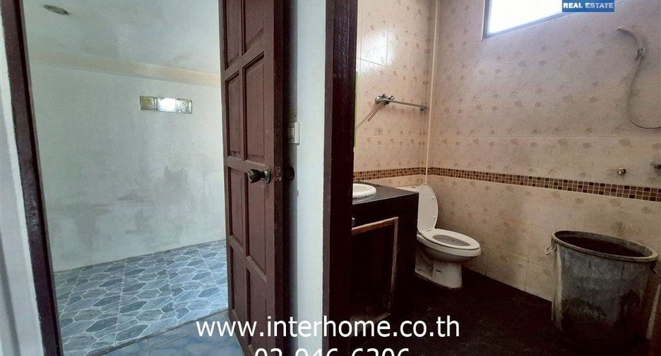 Casa en venta de 3 habitaciones en Krathum Baen, Samut Sakhon