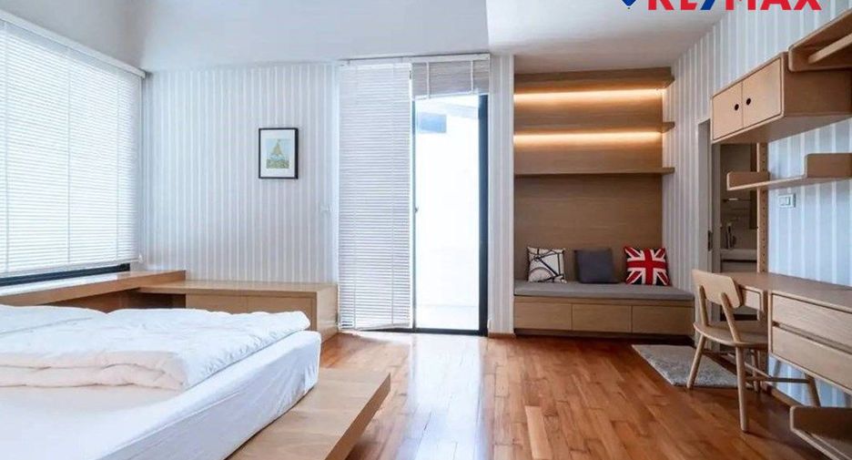 For sale 3 bedrooms house in Sattahip, Chonburi