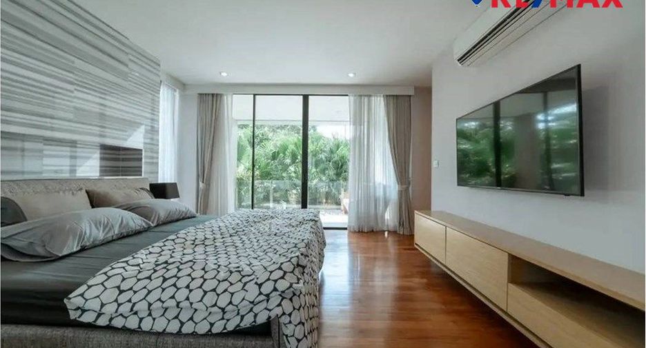 For sale 3 bedrooms house in Sattahip, Chonburi