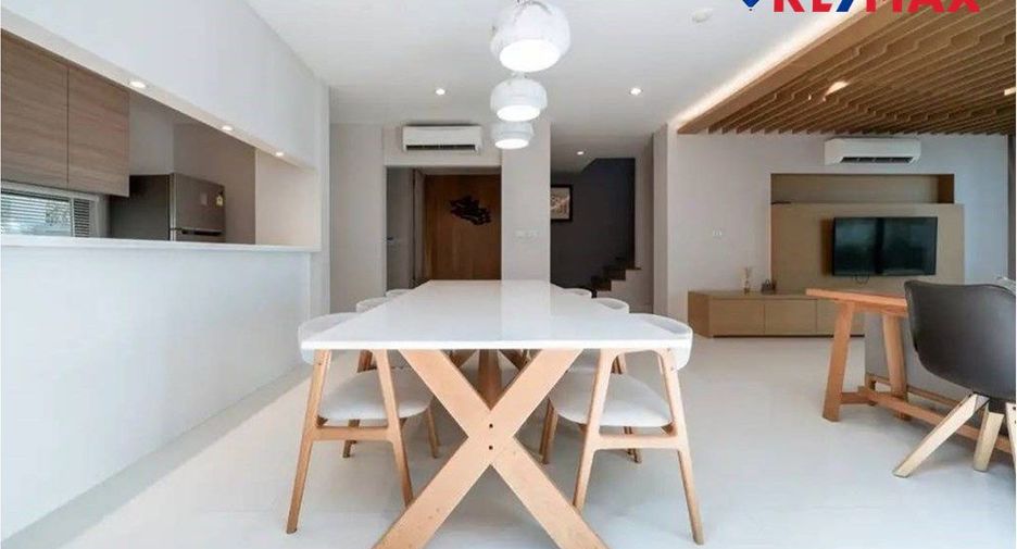 For sale 3 bedrooms house in Sattahip, Chonburi