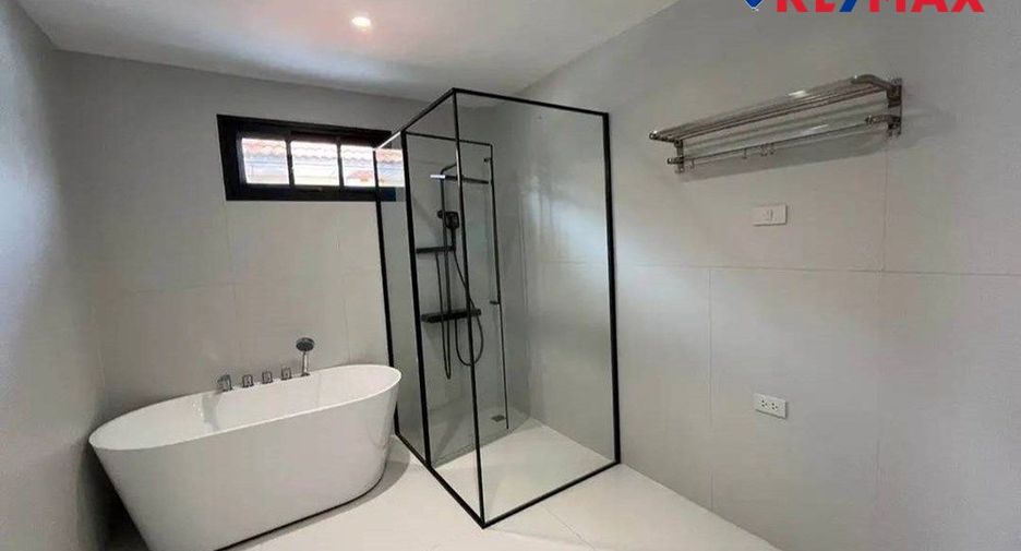 À vendre 5 chambres maison à Bang Lamung, Chonburi
