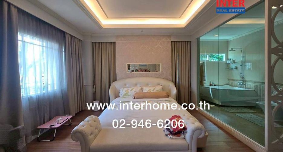 For sale 3 bedrooms house in Khan Na Yao, Bangkok