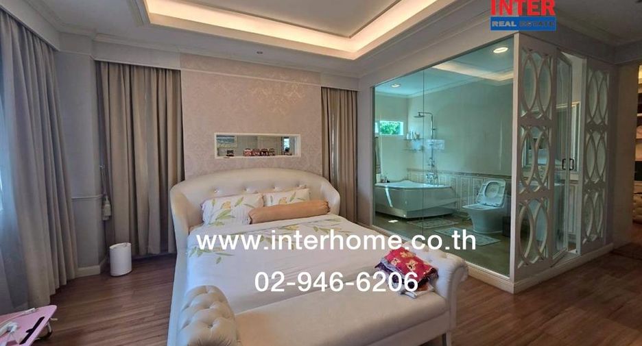 For sale 3 bedrooms house in Khan Na Yao, Bangkok