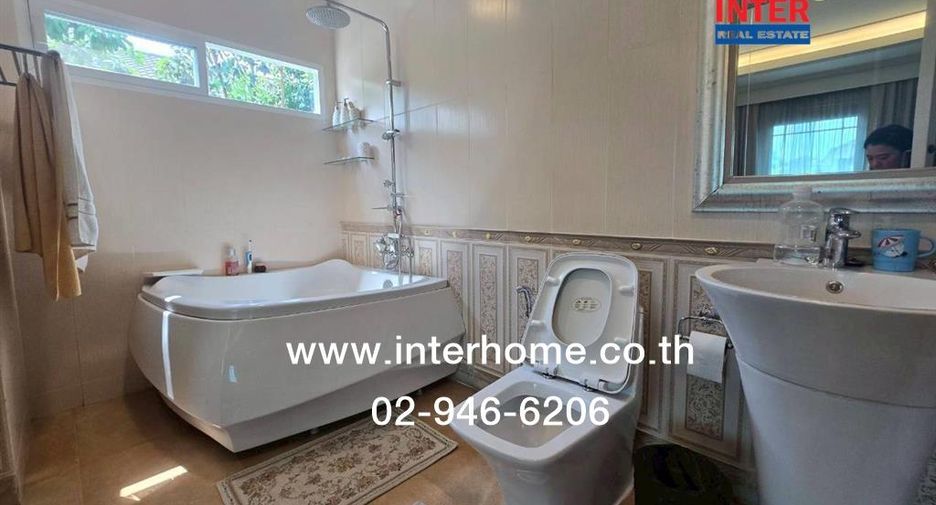 For sale 3 bedrooms house in Khan Na Yao, Bangkok