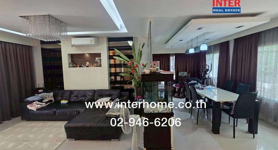 For sale 3 bedrooms house in Khan Na Yao, Bangkok