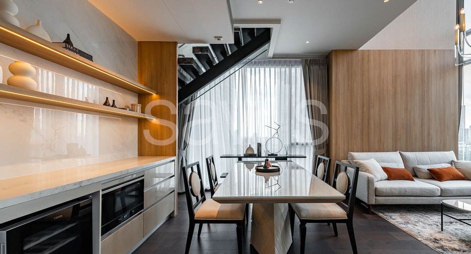 For rent そして for sale 2 ベッドルーム condo in Khlong Toei, Bangkok