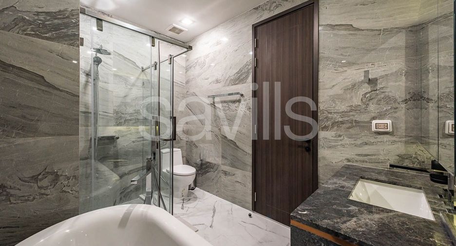 For rent そして for sale 2 ベッドルーム condo in Khlong Toei, Bangkok