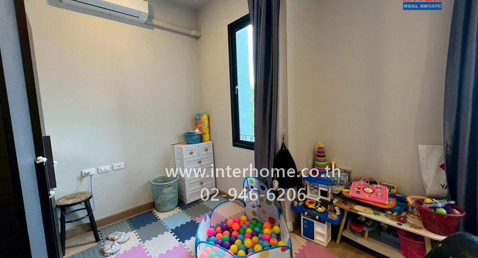 For sale 3 bedrooms townhouse in Lam Luk Ka, Pathum Thani